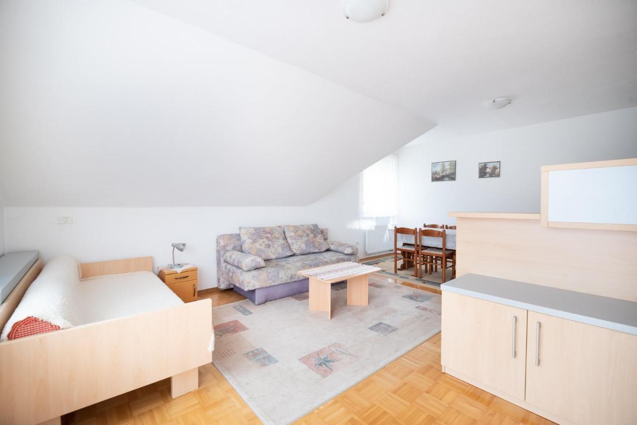 Apartmaji Trentelj ブレッド エクステリア 写真