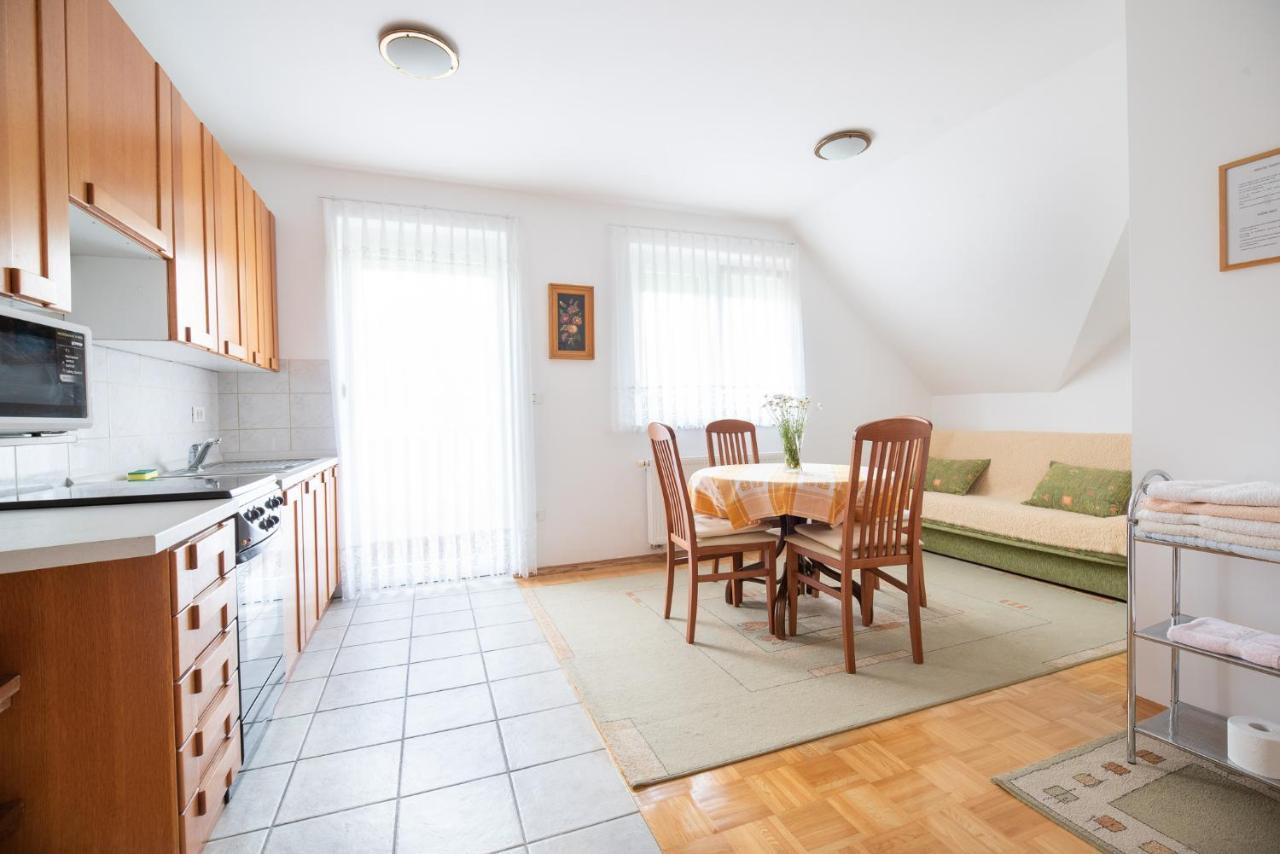 Apartmaji Trentelj ブレッド エクステリア 写真